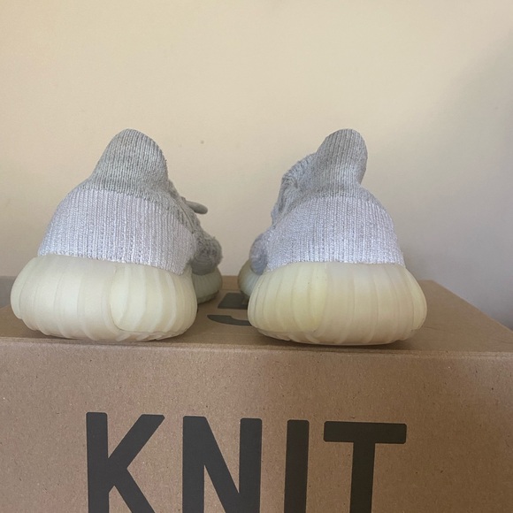 Yeezy 350V2 CMPCT Infants by adidas Gray Knited Sneakers - Like New Condition - Picture 8 of 9